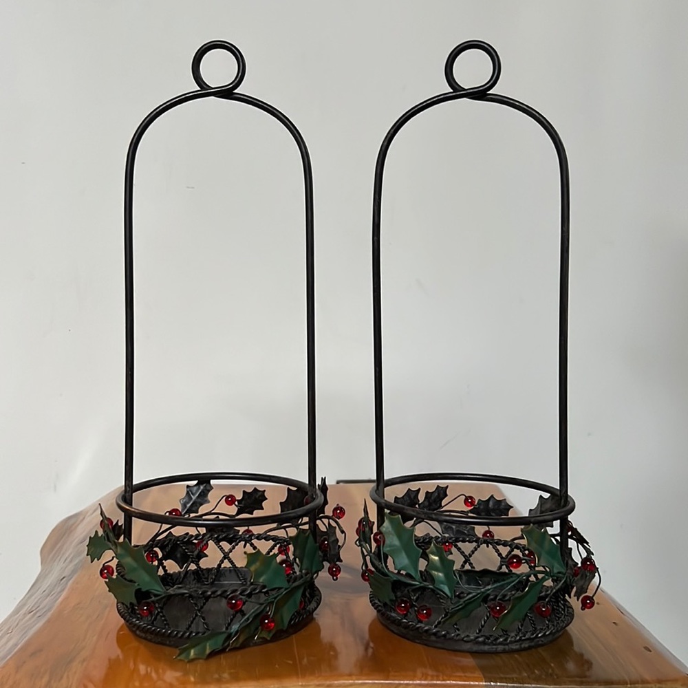 PartyLite Holly Lights hanging candle holder